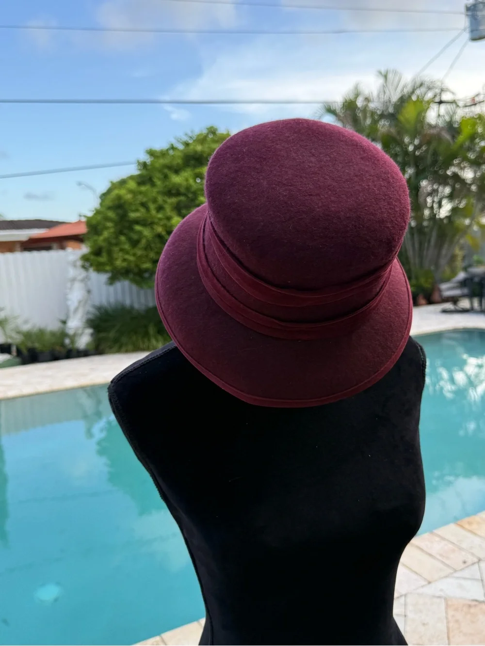 Vintage 1920s Style Burgundy Wool Felt Cloche Hat – Made in Italy